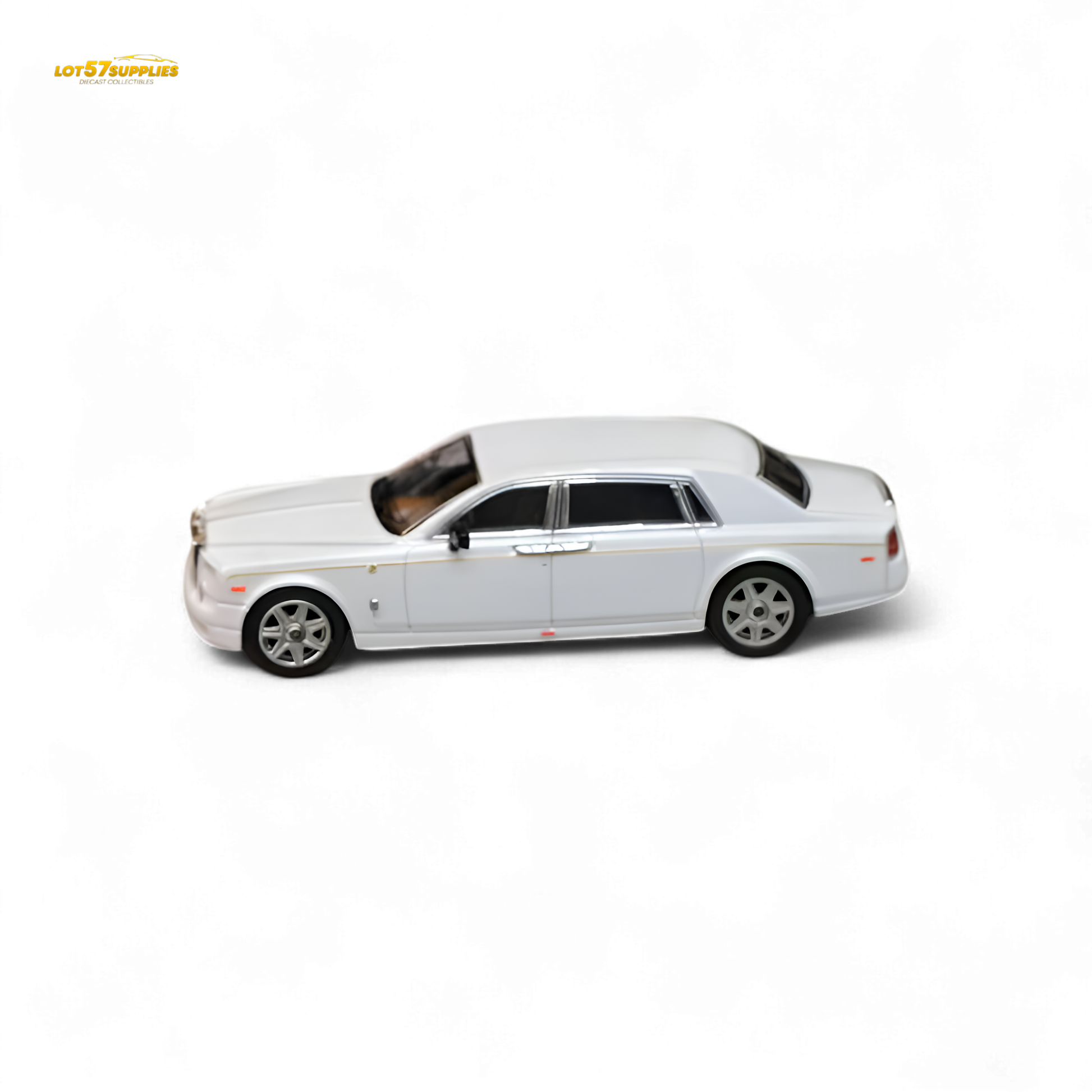 Street Weapon Rolls-Royce Phantom VII White 1:64 - Image 3
