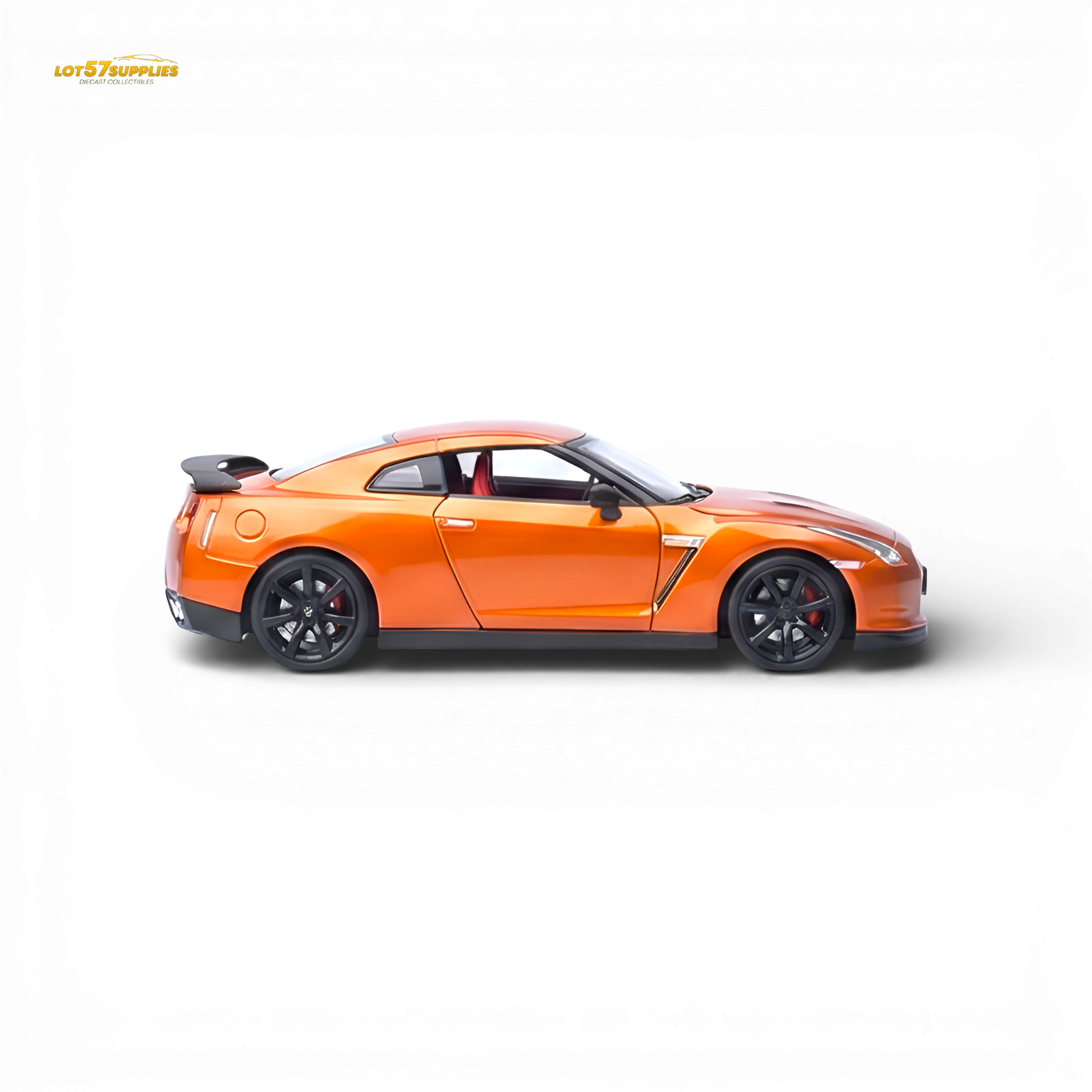 (Pre-Order) Focal Horizon Nissan GT-R R35 - Lava Orange 1:64 - Image 3