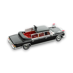 DCM Mercedes-Benz Pullman 600 - Black Microphone Version 1:64 - Image 2