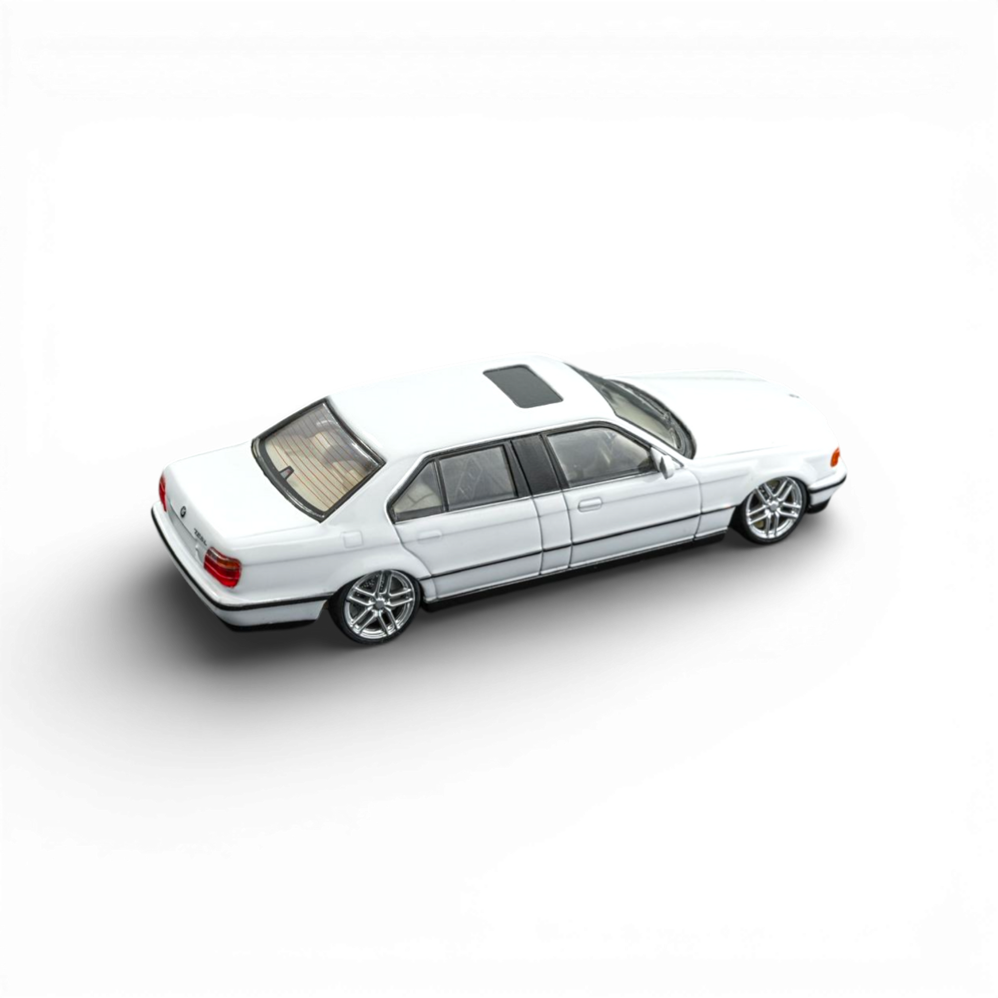 DCM BMW E32 7-Series Sedan - White Lowride 1:64 - Image 3