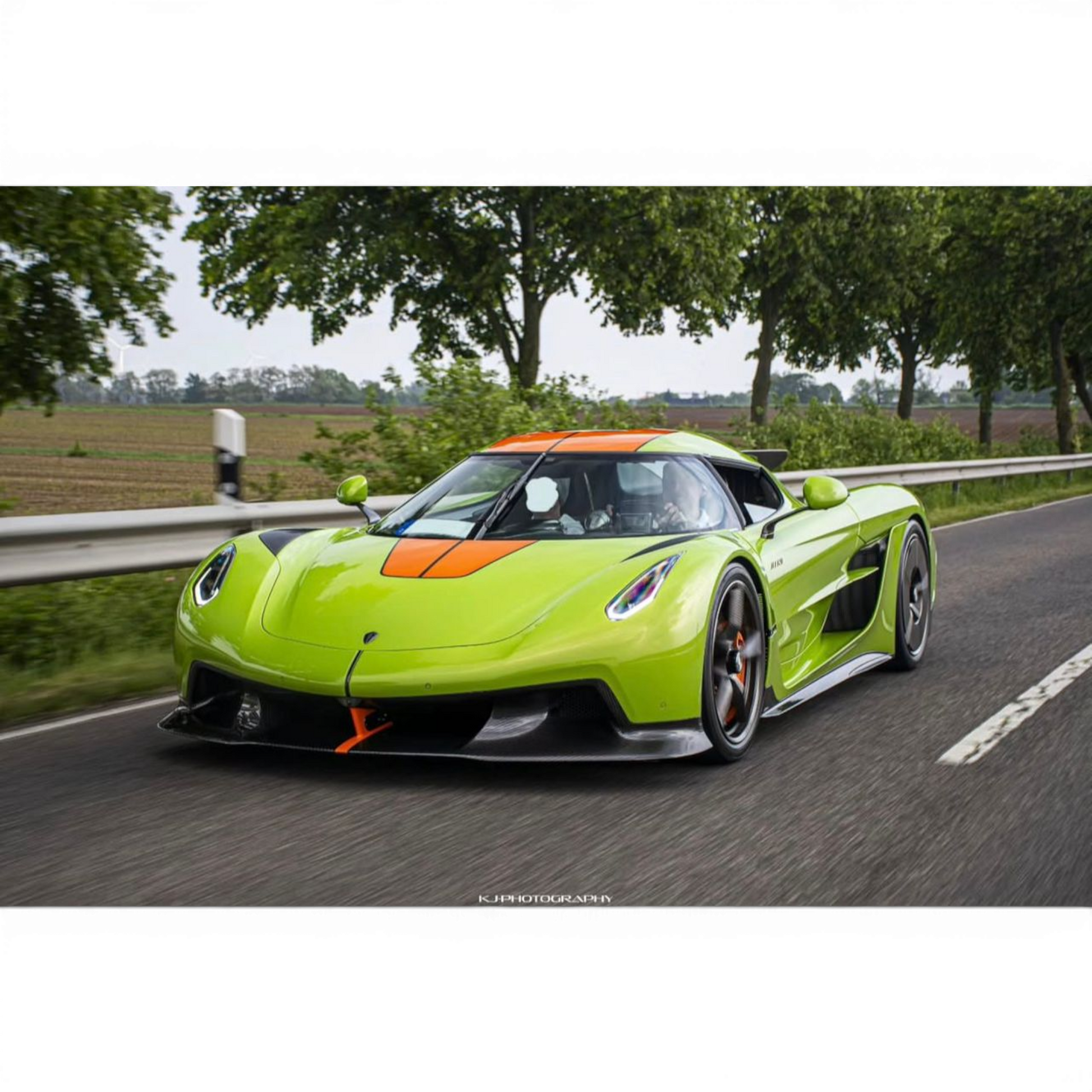 (Pre-Order) GRYNING Koenigsegg Jesko Absolut - Jesko Green-Sweet Mandarin 1:64 - Image 2