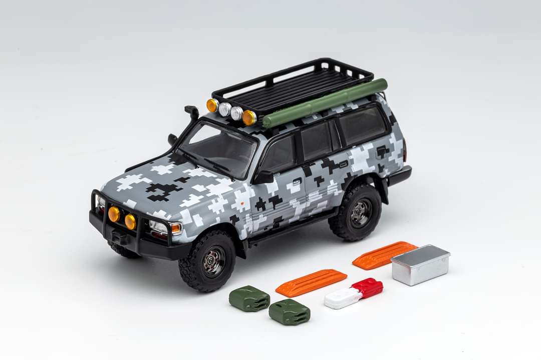 (Pre-Order) GCD Toyota Land Cruiser LC80 Modified Version With Accessories 1:64