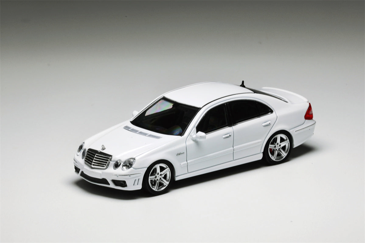 MK Model Mercedes-Benz E63 AMG 1:64 Diecast | LOT57 Supplies