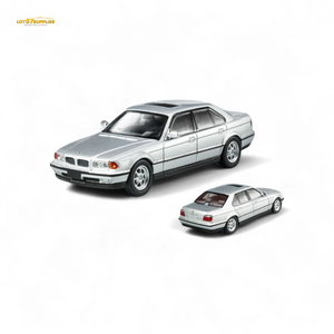 DCM BMW E38 740iL 7-Series in Silver 1:64