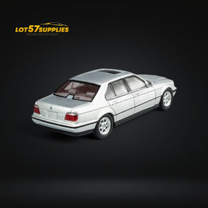 DCM BMW E38 740iL 7-Series in Silver 1:64