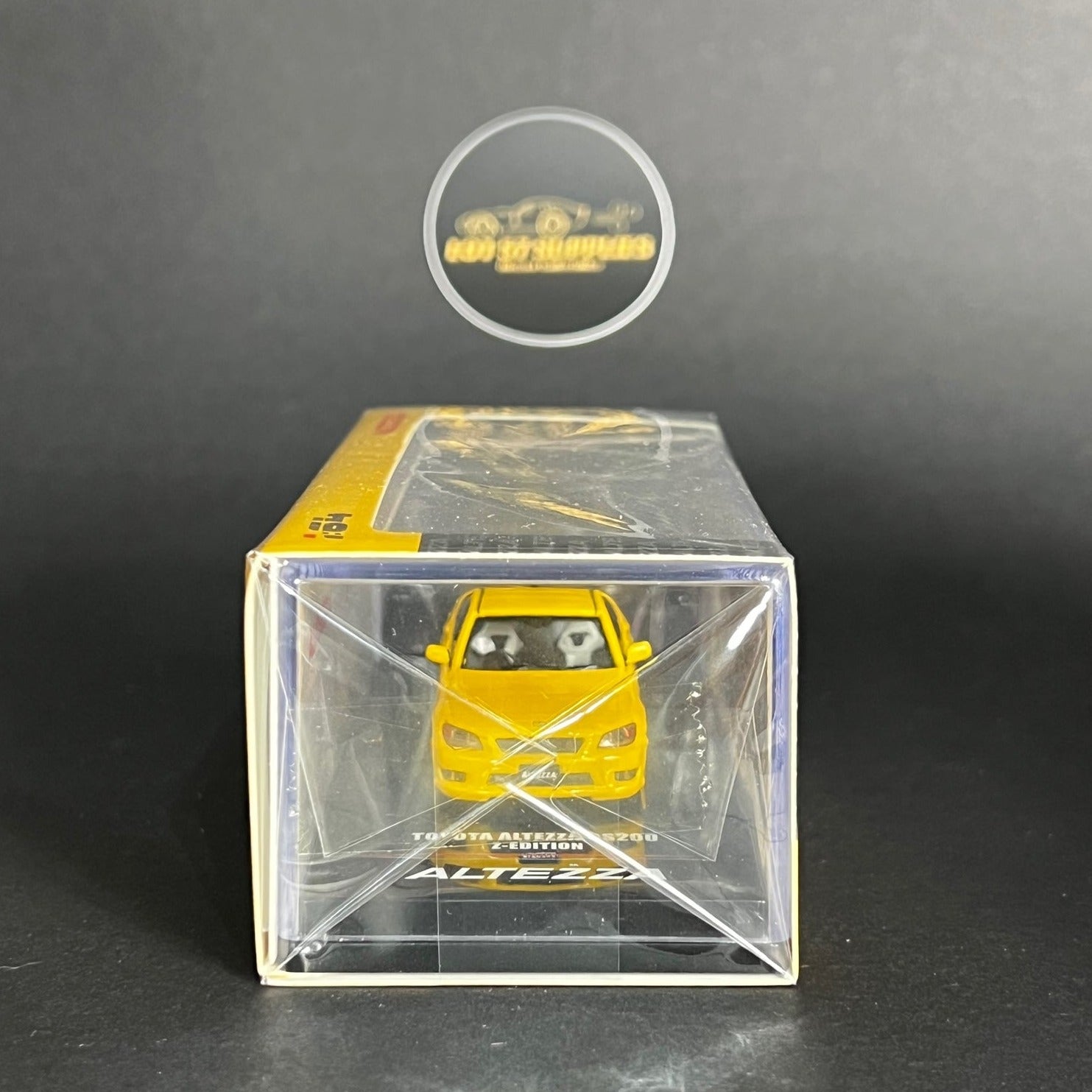 Inno64 Toyota Altezza RS2000 Yellow With Extra Wheels & Decals 1:64