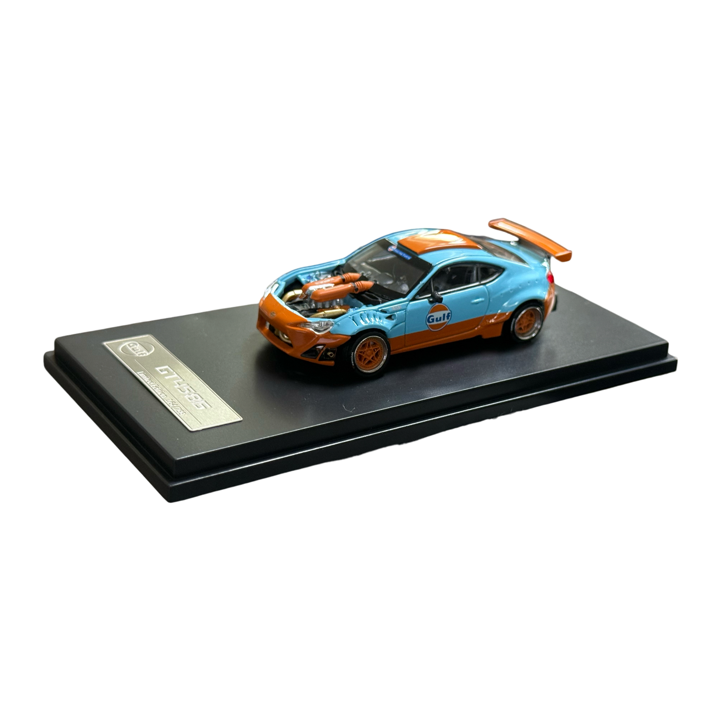 Toyota GT4586 - Livrée Gulf 1:64