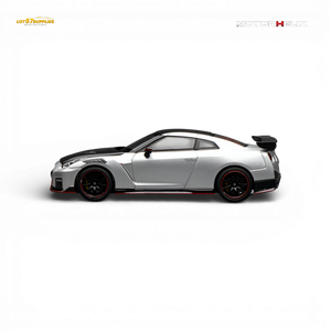 (Pre-Order) Motorhelix Nissan GT-R NISMO R35 Special Edition 2022 - Ultimate Metal Silver 1:64