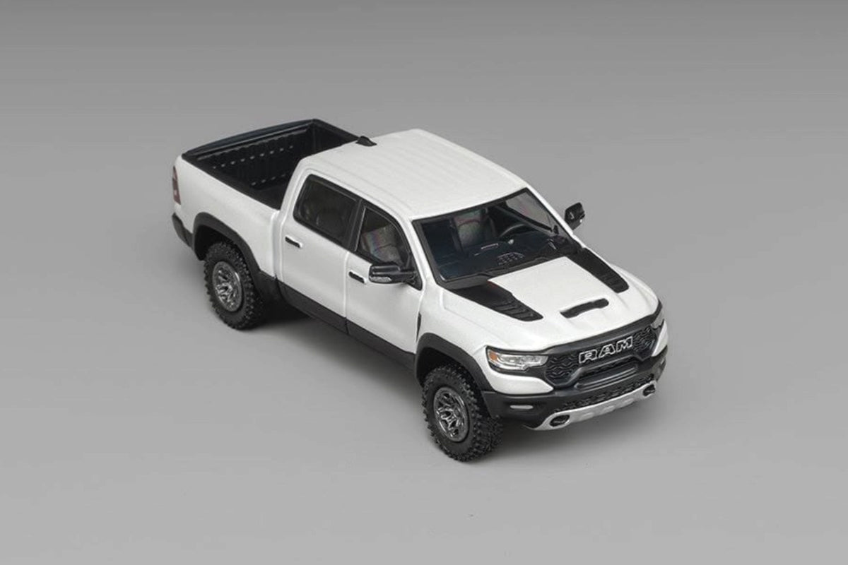 CM Model Dodge Ram 1500 TRX Final Edition 2024 - Diamond White Crystal Pearl 1:64