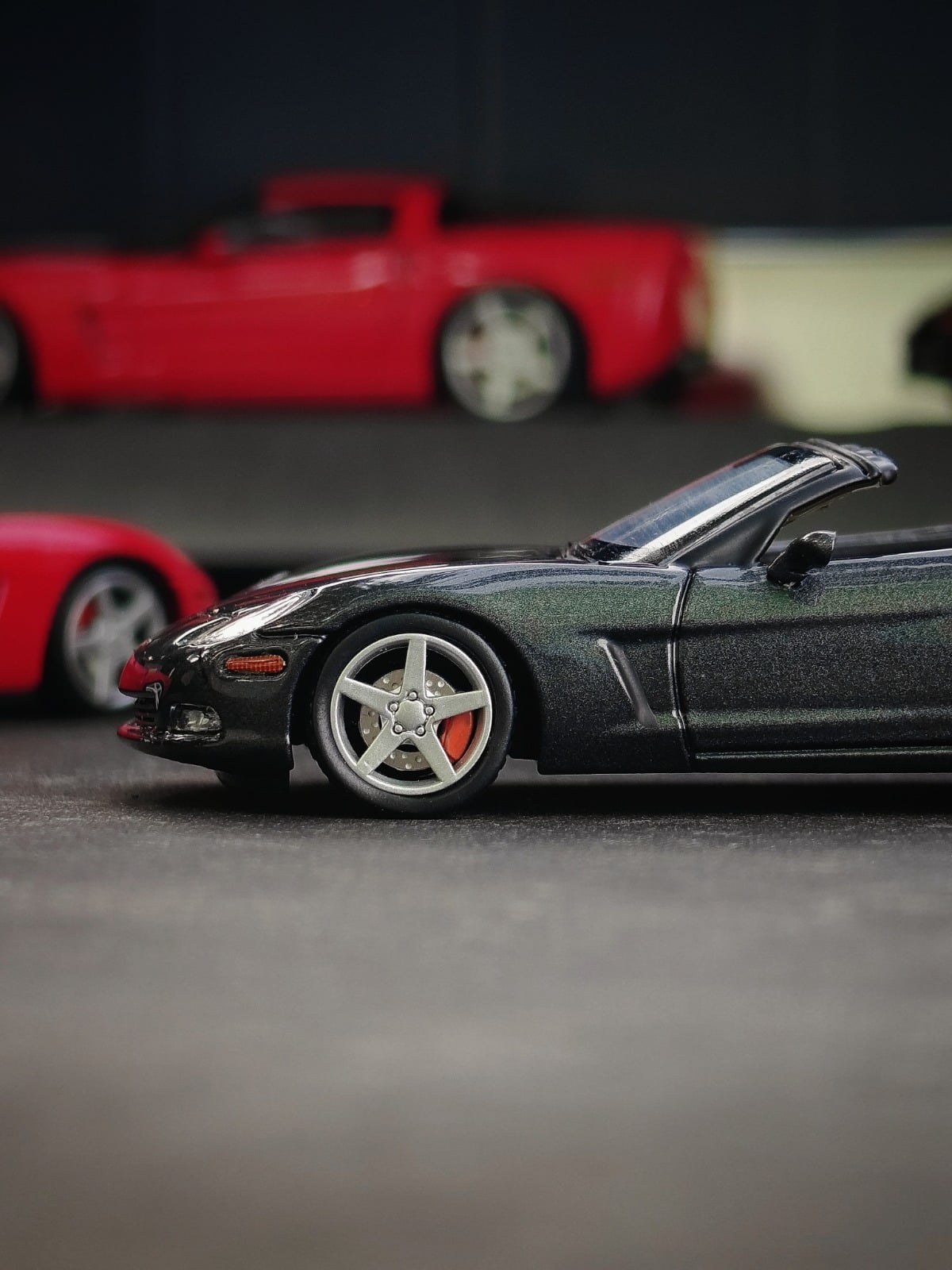 (Pre-Order) bliss Foshan APAxpo Special Exhibition Edition CORVETTE C6 - Gray Roadster (Ltd 498) 1:64