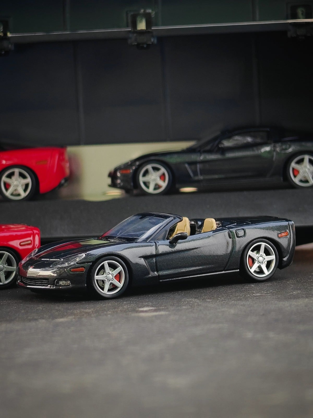 (Pre-Order) bliss Foshan APAxpo Special Exhibition Edition CORVETTE C6 - Gray Roadster (Ltd 498) 1:64