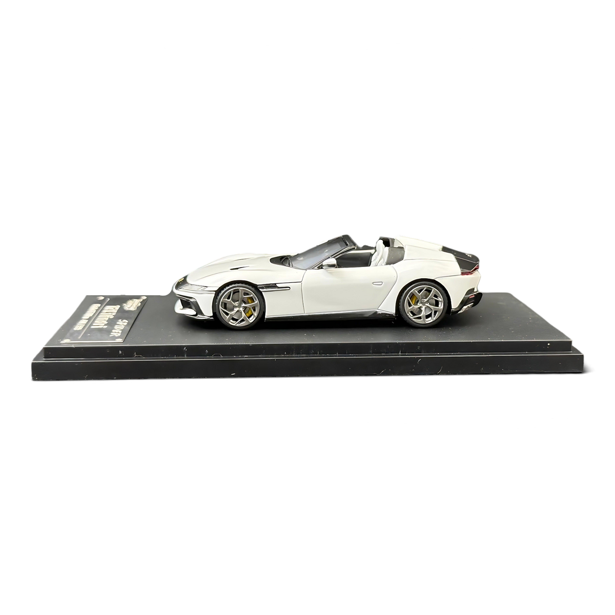 Lot57Supplies Diecast Shop Phantom Knight 1:64 scale diecast Ferrari 12Cilindri Spider in white Bianco Avus