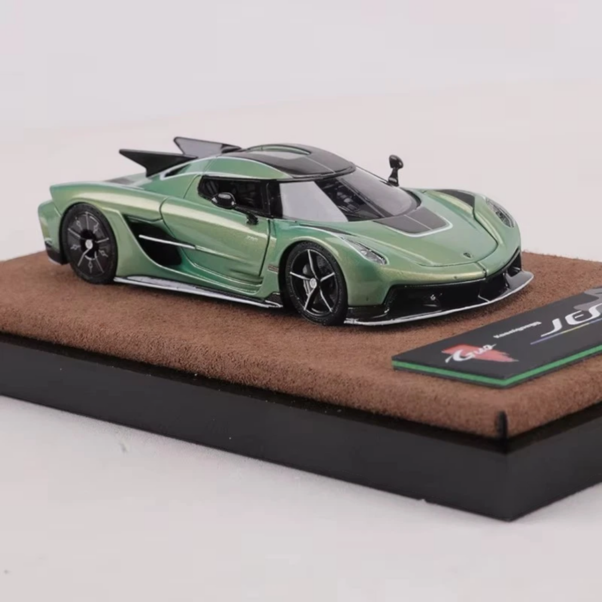 Lot57Supplies Diecast Shop 1:64 scale GUO Jesko Absolut resin model car in pearl green with black accents