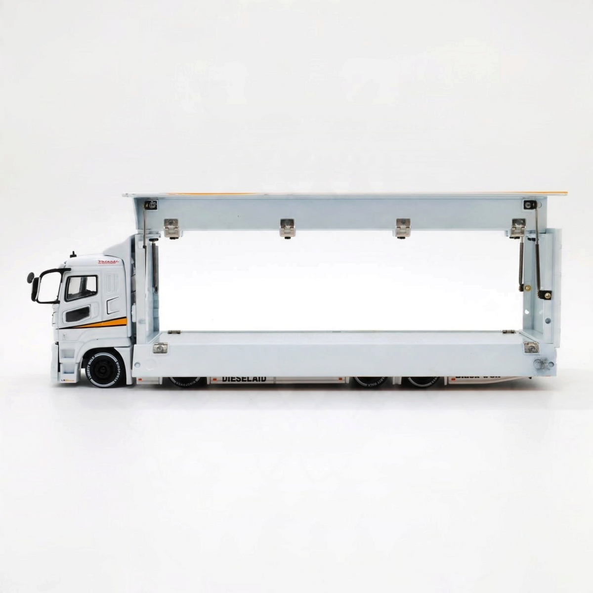 Lot57Supplies Diecast Shop 1:64 scale Tubro Truck Mitsubishi Fuso Super Great LBWK car hauler in white