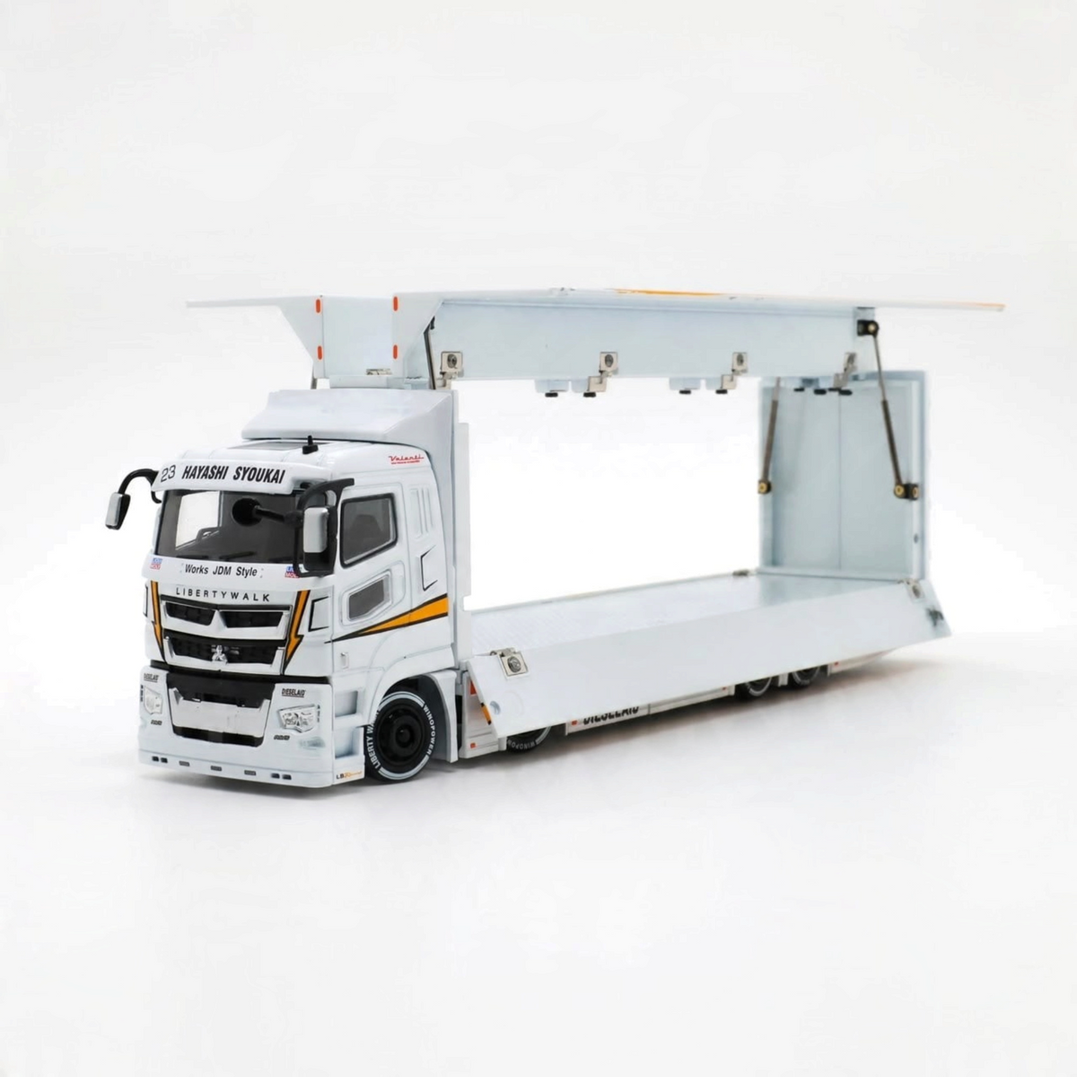 Lot57Supplies Diecast Shop 1:64 scale Tubro Truck Mitsubishi Fuso Super Great LBWK diecast car hauler in white
