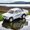TOMYTEC Tomica Toyota Hilux 4WD Pickup SSR-X White 1:64