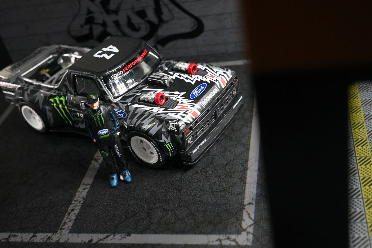 LOT57 Figures "KEN BLOCK" 1:64 Diorama Figure