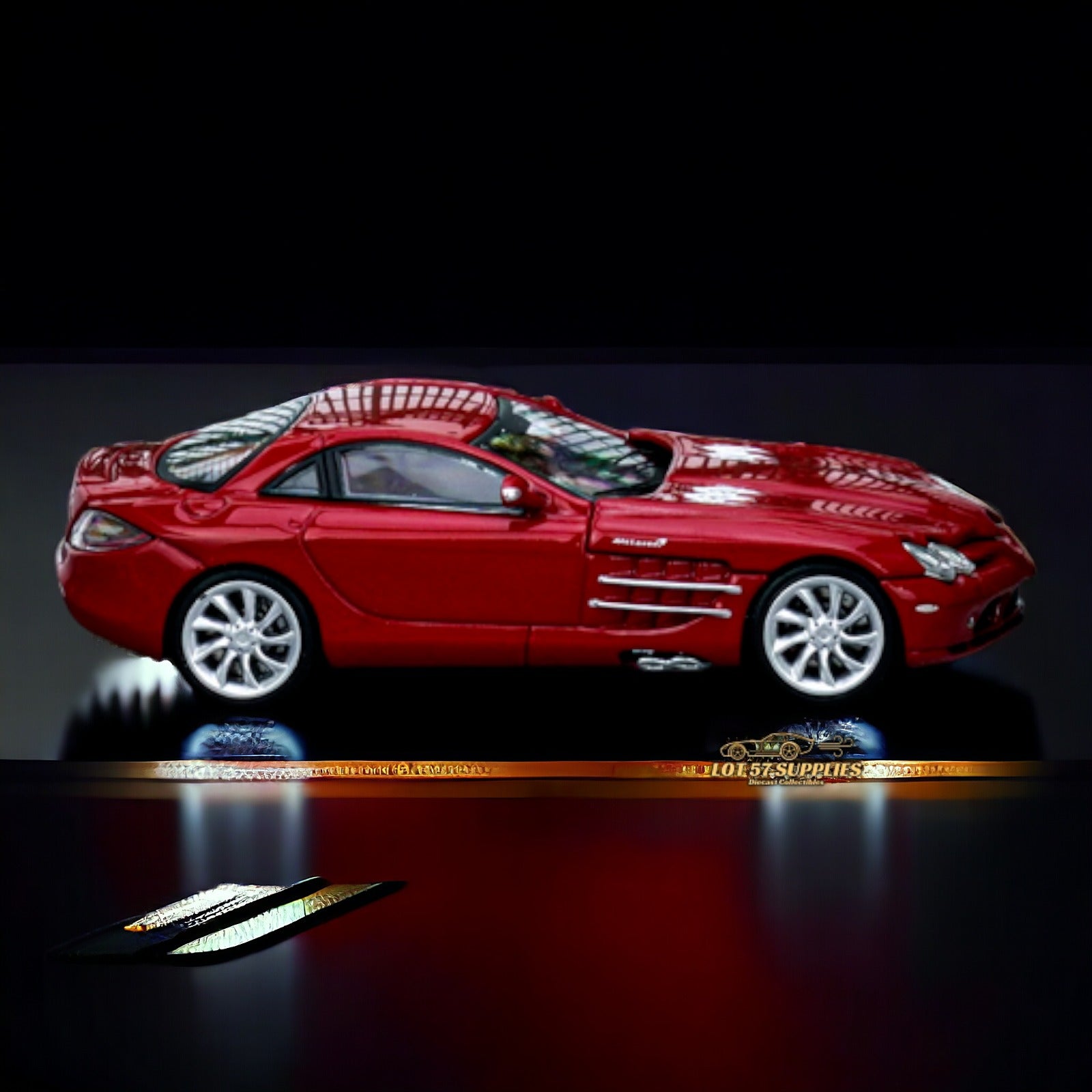 Street Weapon Mercedes Benz McLaren SLR in Red With Detachable Hood 1:64