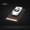 FindClassically Enzo WHITE With Wooden Base 1:64